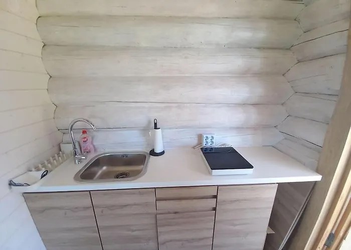 Lakefront Муствеэ