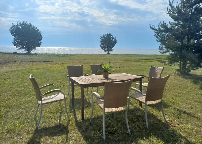 Lakefront Дом отдыха *